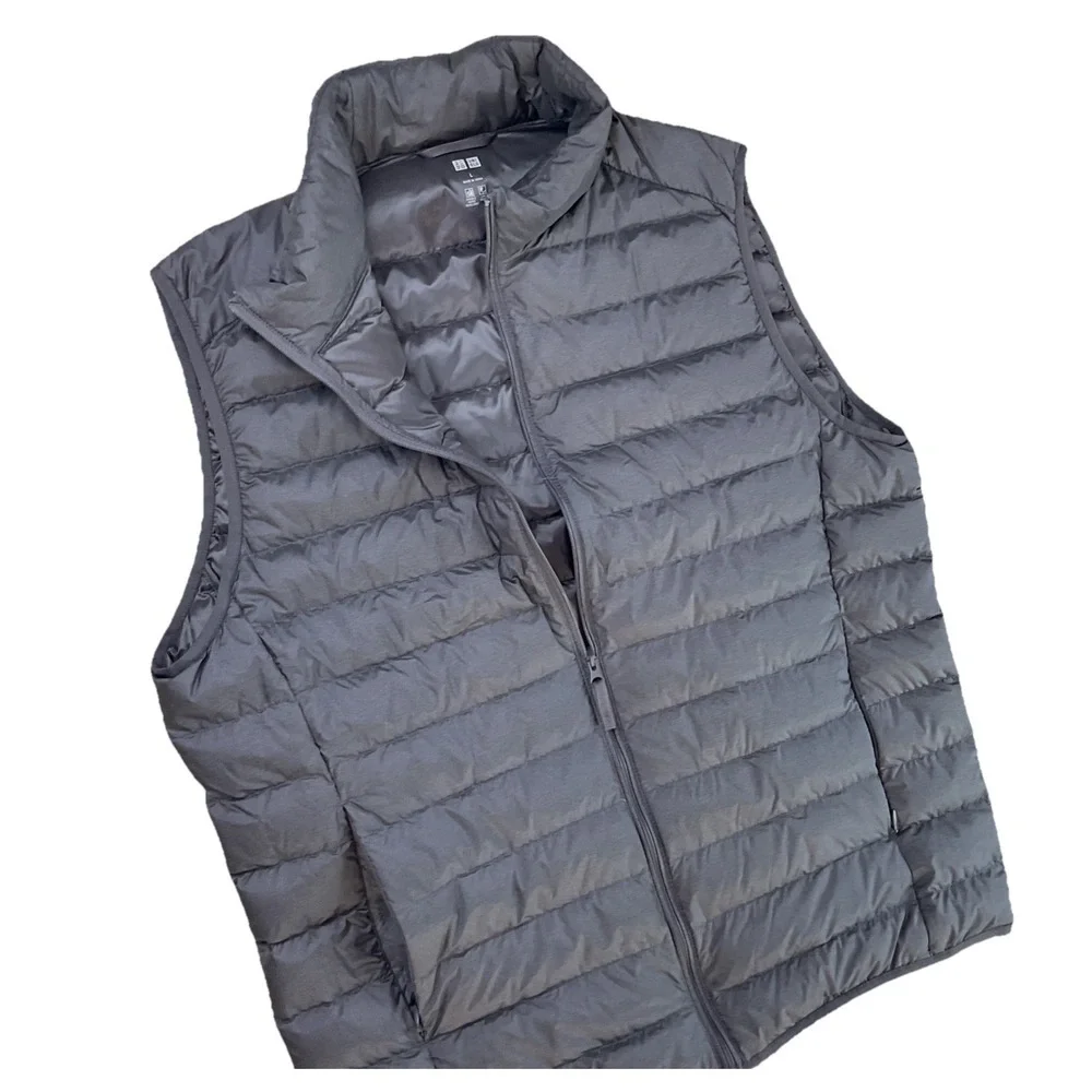 Uniqlo Light Weight Down Puffer Vest Men Sz L Full Zip Water Repellency Gray